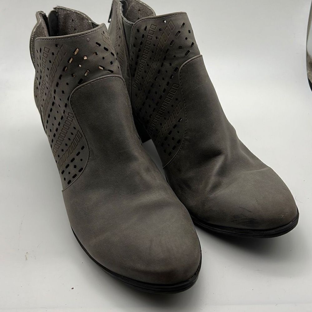 Route 66 women’s booties- size 9